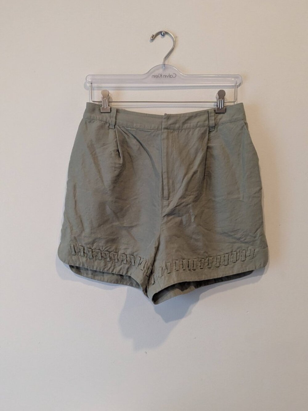 Ted Baker London Haiyzol Whip Stitch Tailored Shorts US Size 10/12 Light Green